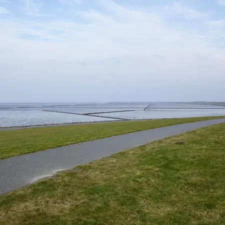 Kapitaenshus - Deichlaeufer * Nordstrand